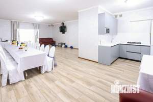 Дом 350м², 4-этажный, посуточно,