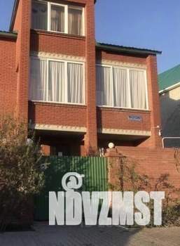 Дом 350м², 2-этажный, посуточно,