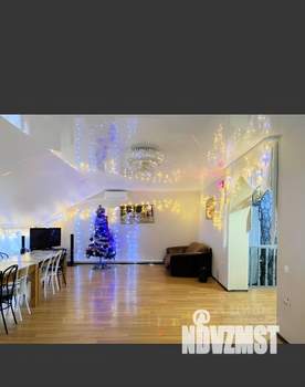 Дом 350м², 2-этажный, посуточно,