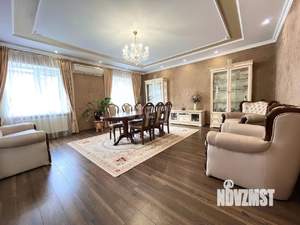 Дом 290м², 3-этажный, на длительный срок,