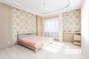 Дом 360м², 3-этажный, участок 15 сот.