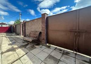 Дом 220м², 3-этажный, участок 10 сот.