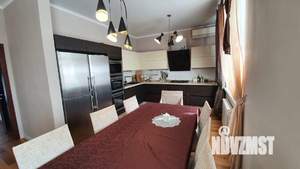 Дом 335м², 3-этажный, участок 8 сот.