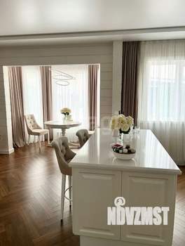 Дом 244м², 2-этажный, участок 8 сот.