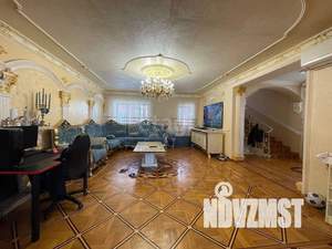 Таунхаус 392м², 3-этажный, участок 1 сот.