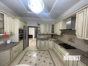 Дом 488м², 3-этажный, участок 16 сот.