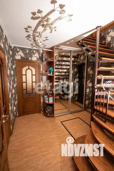 Дом 146м², 2-этажный, участок 6 сот.