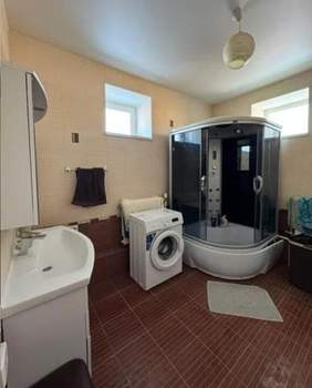 Дом 220м², 3-этажный, участок 10 сот.