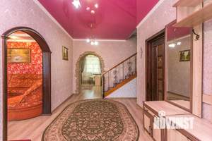 Дом 380м², 3-этажный, участок 8 сот.