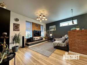 Дом 100м², 100-этажный, участок 8 сот.