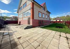 Дом 220м², 3-этажный, участок 10 сот.