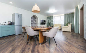 Дом 176м², 2-этажный, участок 5 сот.