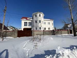 Дом 950м², 3-этажный, участок 15 сот.