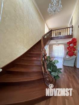 Коттедж 347м², 2-этажный, участок 8 сот.