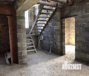 Дом 184м², 2-этажный, участок 8 сот.