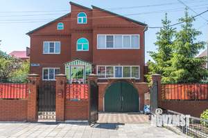 Дом 380м², 3-этажный, участок 8 сот.