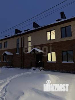 Таунхаус 100м², 2-этажный, участок 5 сот.