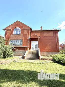 Коттедж 347м², 2-этажный, участок 8 сот.