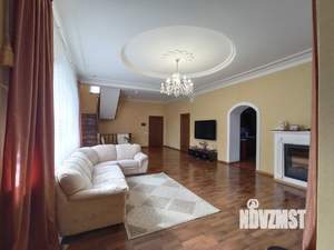 Коттедж 350м², 3-этажный, участок 10 сот.