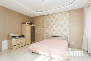 Дом 360м², 3-этажный, участок 15 сот.