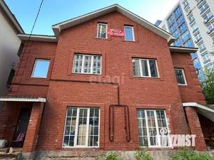 Дом 299м², 3-этажный, участок 4 сот.