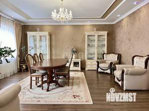 Дом 290м², 3-этажный, участок 6 сот.