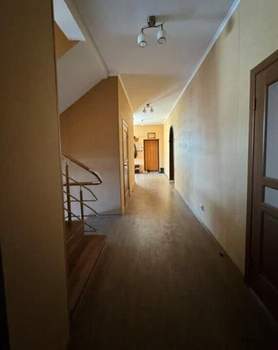 Дом 220м², 3-этажный, участок 10 сот.