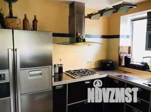 Коттедж 400м², 2-этажный, участок 8 сот.