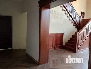 Коттедж 482м², 3-этажный, участок 10 сот.