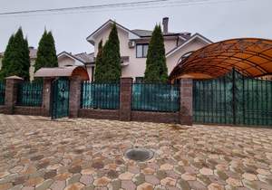 Дом 405м², 2-этажный, участок 20 сот.