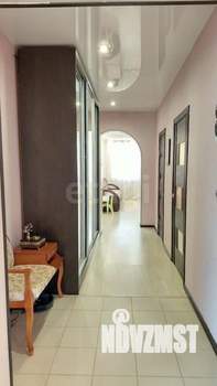 Таунхаус 105м², 2-этажный, участок 5 сот.