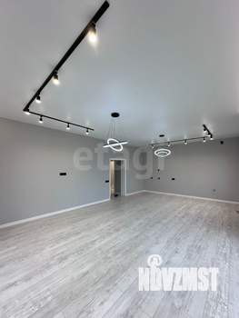 Дом 193м², 1-этажный, участок 8 сот.