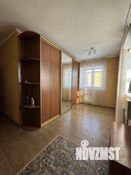 Дом 220м², 3-этажный, участок 10 сот.