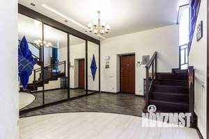 Дом 350м², 3-этажный, участок 8 сот.