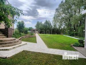 Дом 600м², 3-этажный, участок 30 сот.