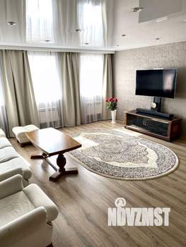 Дом 233м², 2-этажный, участок 5 сот.