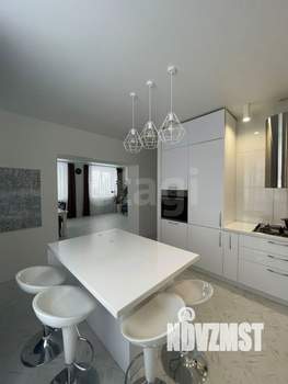 Дом 140м², 2-этажный, участок 9 сот.