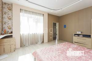 Дом 360м², 3-этажный, участок 15 сот.