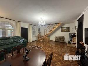 Дом 187м², 3-этажный, участок 7 сот.