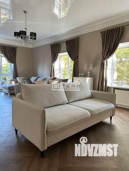 Коттедж 180м², 2-этажный, на длительный срок, 