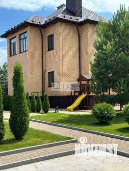 Коттедж 180м², 2-этажный, на длительный срок, 