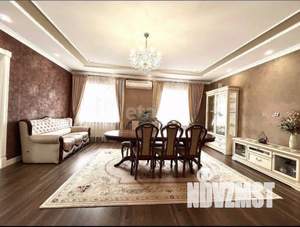 Дом 290м², 3-этажный, на длительный срок, 