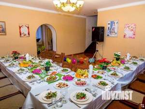 Дом 299м&sup2;, 3-этажный, посуточно, 