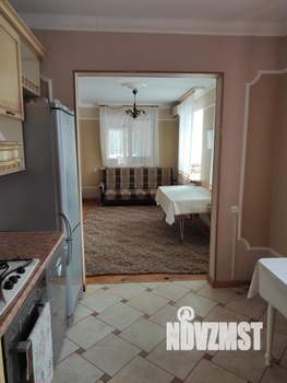 Дом 299м&sup2;, 3-этажный, посуточно, 