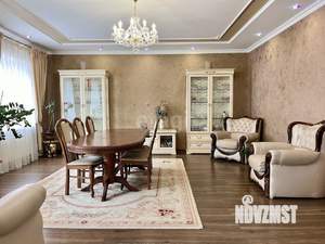 Дом 290м&sup2;, 3-этажный, на длительный срок, 