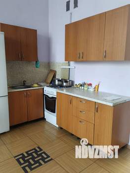 Коттедж 200м&sup2;, 2-этажный, на длительный срок, 