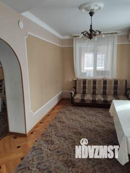 Дом 299м&sup2;, 3-этажный, посуточно, 