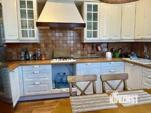 Таунхаус 200м&sup2;, 3-этажный, участок 8 сот.  