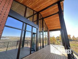 Дом 240м², 2-этажный, участок 13 сот.  