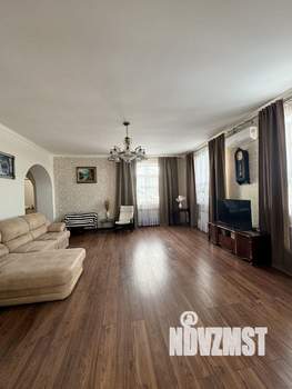 Коттедж 280м², 2-этажный, участок 15 сот.  